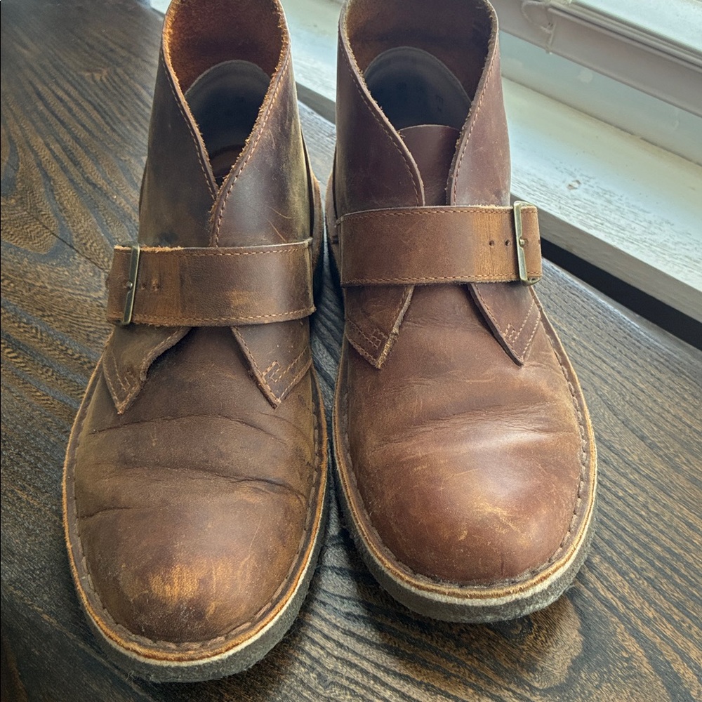 Nice Clarks Originals Desert Boots with buckle